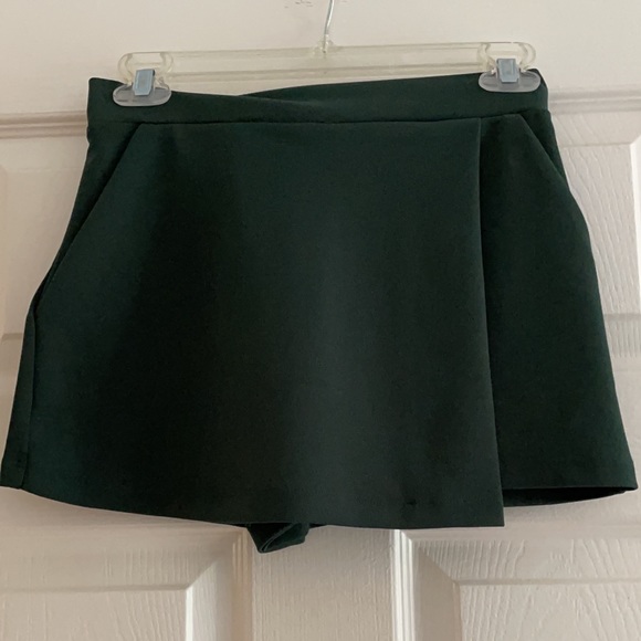 Forever 21 dressy skort - Picture 1 of 3